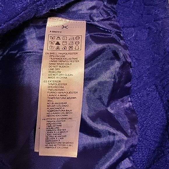 **SMALL BUNDLE** 2 skirts, 1 red & 1 blue along with 1 black Halter top SMALL - Picture 4 of 12